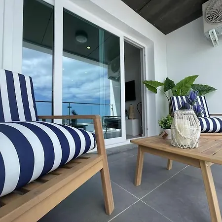 Sea Breeze Apartment