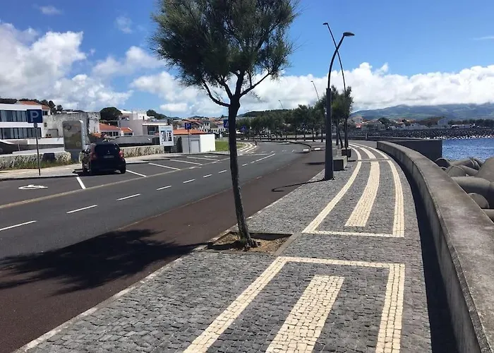 Sea Breeze Apartment